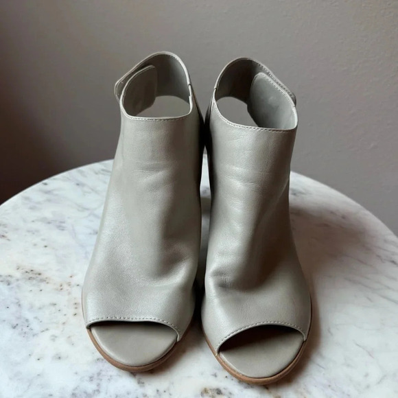 Steve Madden Women’s Nonstp Heel - Stone Gray, size 8 - Picture 3 of 10